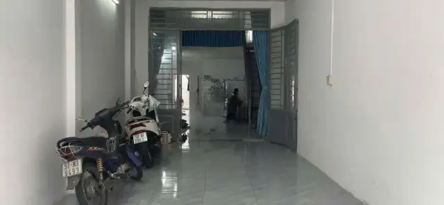 Cho thuê nhà mặt tiền Tân Thới Nhất 11 Quận 12, TP.HCM – 2 phòng ngủ, giá 8 triệu