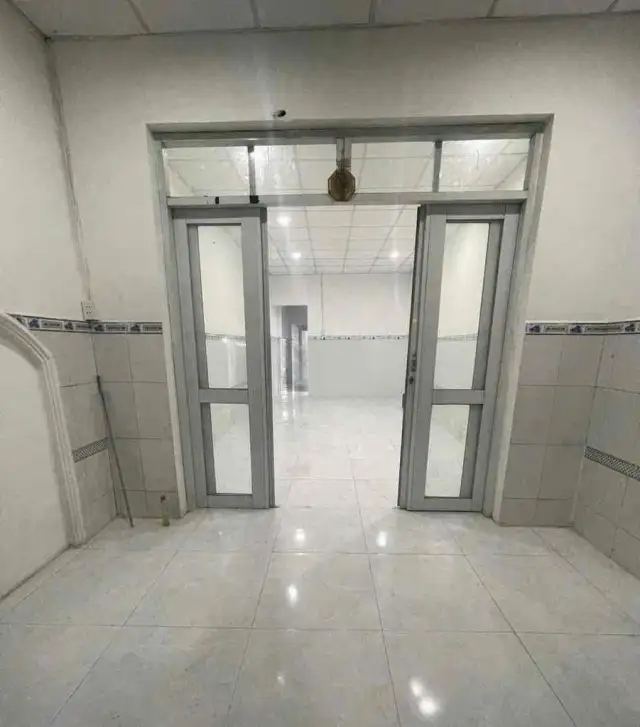 Cho thuê nhà mặt tiền Trần Quang Diệu Nhỏ Binh Thuy, Can Tho – 2 phòng ngủ, giá 5 triệu