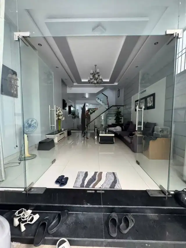 Cho thuê nhà hẻm Quận 9 cũ, TP. Thủ Đức – 3 phòng ngủ, giá 15 triệu