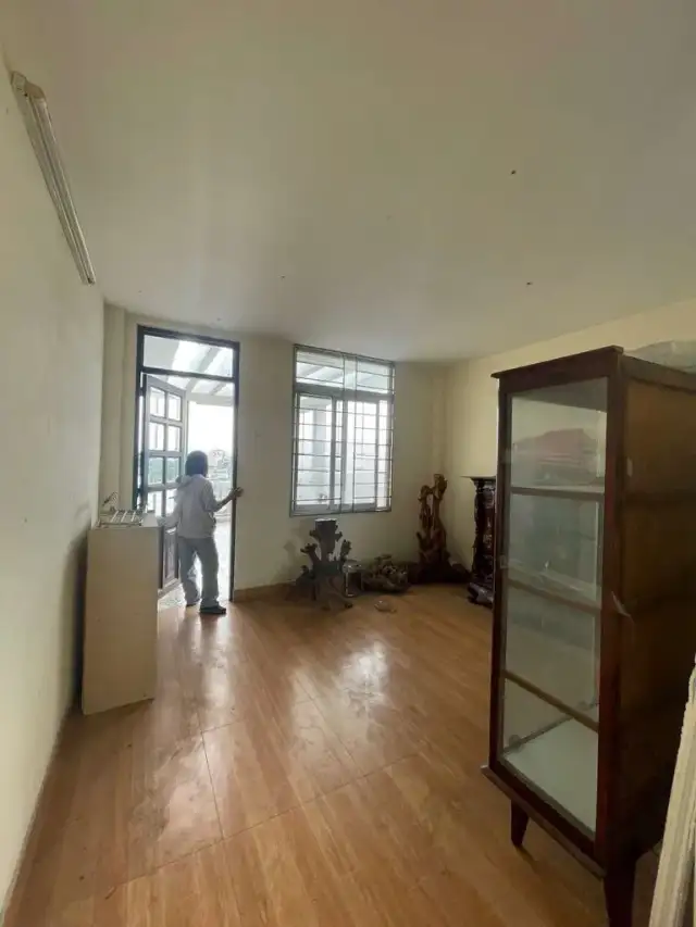 Cho thuê nhà mặt tiền Song Hành Quốc Lộ 22 Quận 12, TP.HCM – 7 phòng ngủ, giá 18 triệu Cho thuê nhà mặt tiền Song Hành Quốc Lộ 22 Quận 12, TP.HCM – 7 phòng ngủ, giá 18 triệu