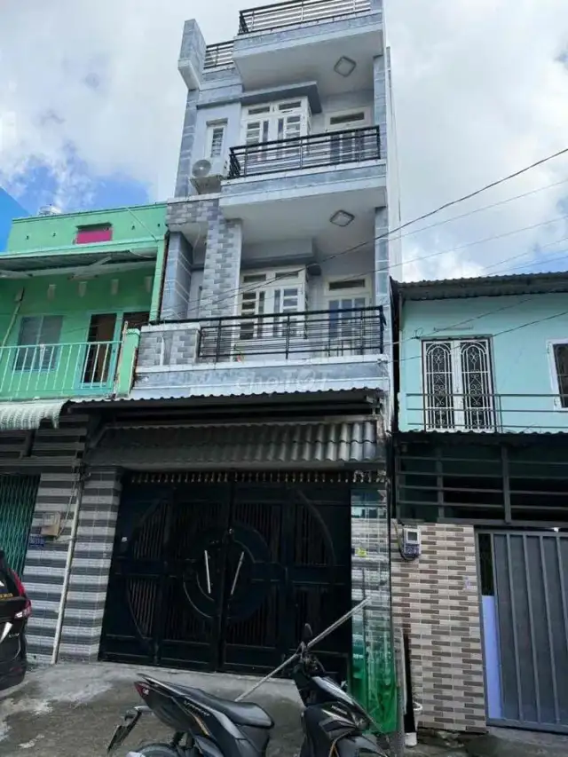 Cho thuê nhà hẻm Nguyễn Quý Yêm Quận Bình Tân, TP.HCM – 4 phòng ngủ, giá 8 triệu