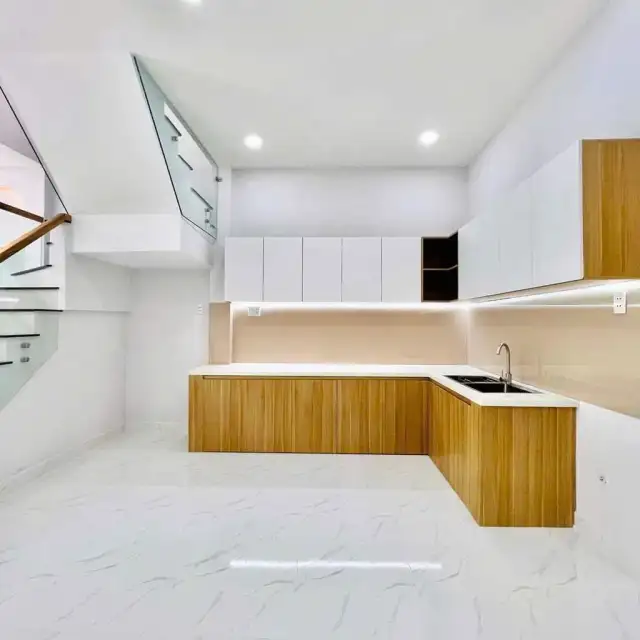 Cho thuê nhà hẻm Nguyễn Minh Hoàng Quận Tân Bình, TP.HCM – 5 phòng ngủ, giá 21 triệu
