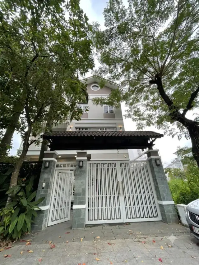 Cho thuê nhà hẻm Lương Định Của Quận 2 cũ, TP. Thủ Đức – 5 phòng ngủ, giá 45 triệu