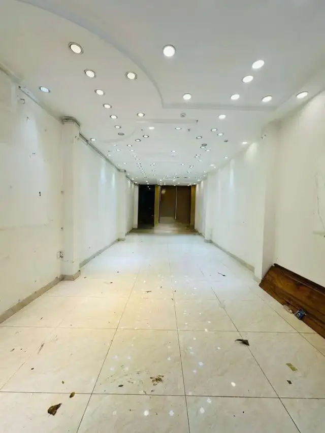 Cho thuê nhà mặt tiền Hùng Vương Hải Châu, Đà Nẵng – 10 phòng ngủ, giá 60 triệu Cho thuê nhà mặt tiền Hùng Vương Hải Châu, Đà Nẵng – 10 phòng ngủ, giá 60 triệu