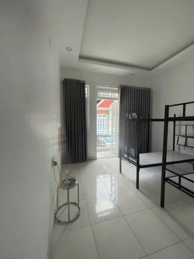 Cho thuê nhà hẻm Quận 12, TP.HCM – 4 phòng ngủ, giá 10 triệu Cho thuê nhà hẻm Quận 12, TP.HCM – 4 phòng ngủ, giá 10 triệu