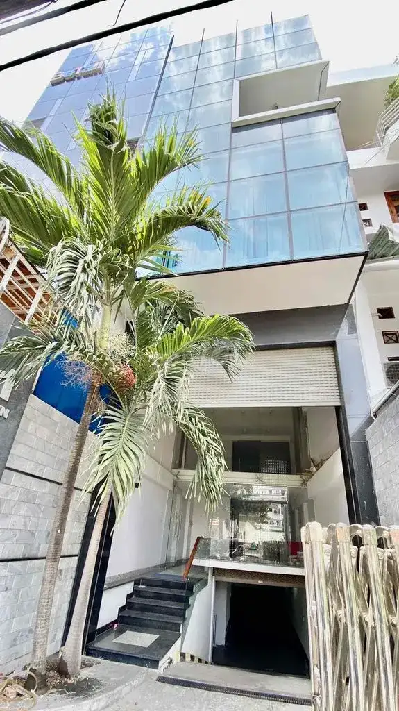 Cho thuê nhà mặt tiền Lam Sơn Quận Phú Nhuận, TP.HCM – 5 phòng ngủ, giá 80 triệu