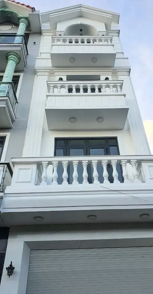 Cho thuê nhà mặt tiền Nguyễn Trọng Tuyển Quận Phú Nhuận, TP.HCM – 6 phòng ngủ, giá 26 triệu