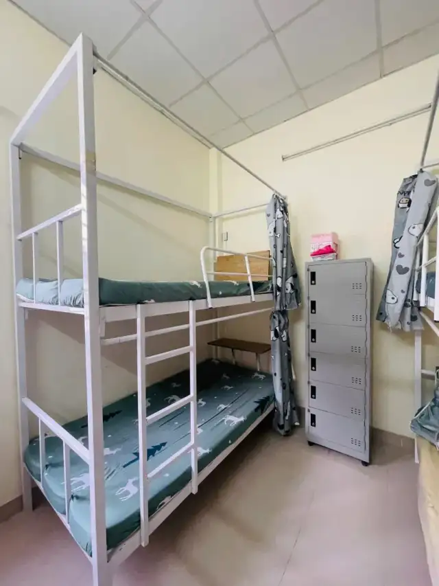 Cho thuê phòng trọ Quận Bình Thạnh, TP.HCM – 4 phòng ngủ, giá 1.9 triệu