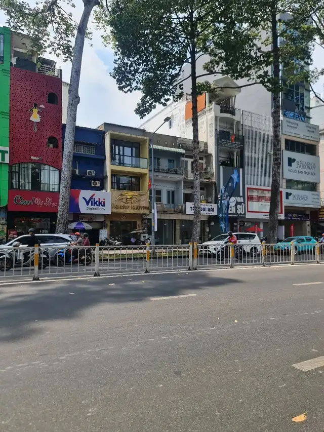 Bán nhà mặt tiền Trần Hưng Đạo Quận 1, TP.HCM – giá 158 tỷ