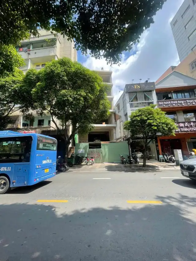 Bán nhà mặt tiền Lê Lai Quận 1, TP.HCM – 22 phòng ngủ, giá 190 tỷ