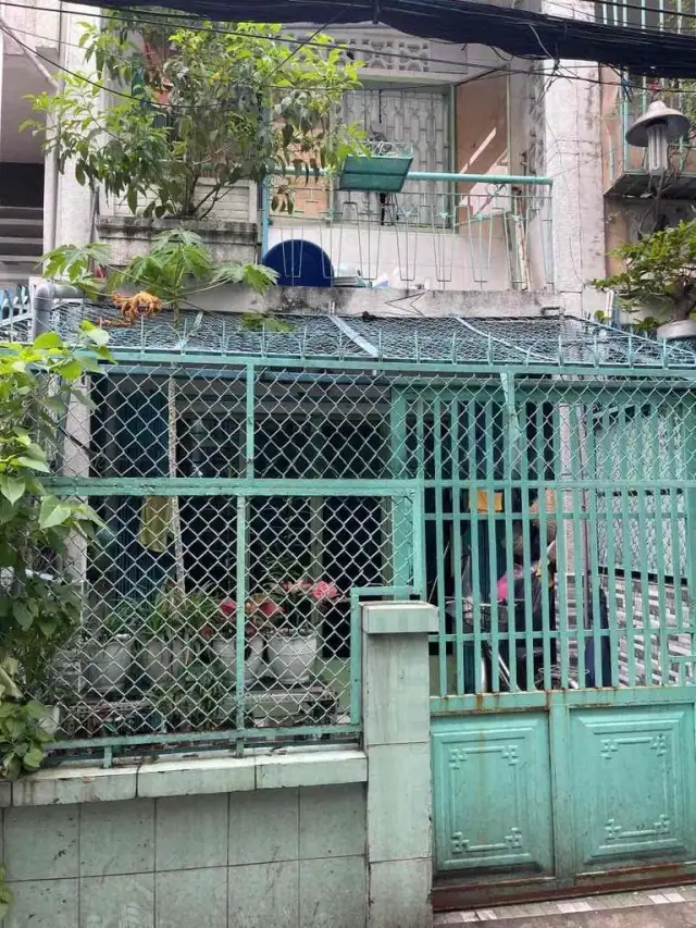 Bán nhà hẻm Đoàn Văn Bơ Quận 4, TP.HCM – 2 phòng ngủ, giá 6.1 tỷ Bán nhà hẻm Đoàn Văn Bơ Quận 4, TP.HCM – 2 phòng ngủ, giá 6.1 tỷ