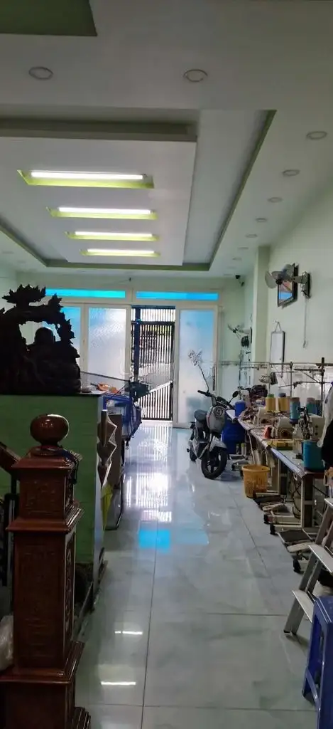 Bán nhà hẻm Lê Trọng Tấn Quận Tân Phú, TP.HCM – 6 phòng ngủ, giá 11.9 tỷ Bán nhà hẻm Lê Trọng Tấn Quận Tân Phú, TP.HCM – 6 phòng ngủ, giá 11.9 tỷ