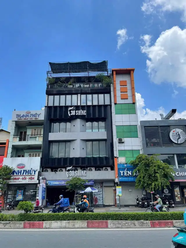 Bán nhà mặt tiền Lê Đại Hành Quận 11, TP.HCM – 7 phòng ngủ, giá 42 tỷ Bán nhà mặt tiền Lê Đại Hành Quận 11, TP.HCM – 7 phòng ngủ, giá 42 tỷ