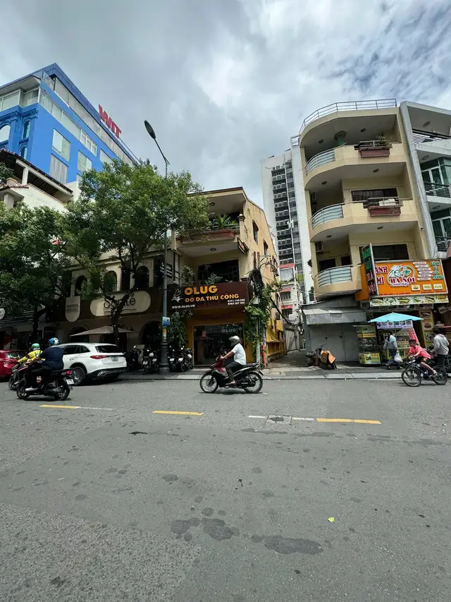 Bán nhà mặt tiền Trương Quốc Dung Quận Phú Nhuận, TP.HCM – giá 23 tỷ Bán nhà mặt tiền Trương Quốc Dung Quận Phú Nhuận, TP.HCM – giá 23 tỷ