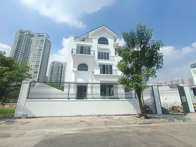 Bán nhà hẻm D6 Thành phố Thủ Đức, TP.HCM – giá 185 tỷ Bán nhà hẻm D6 Thành phố Thủ Đức, TP.HCM – giá 185 tỷ