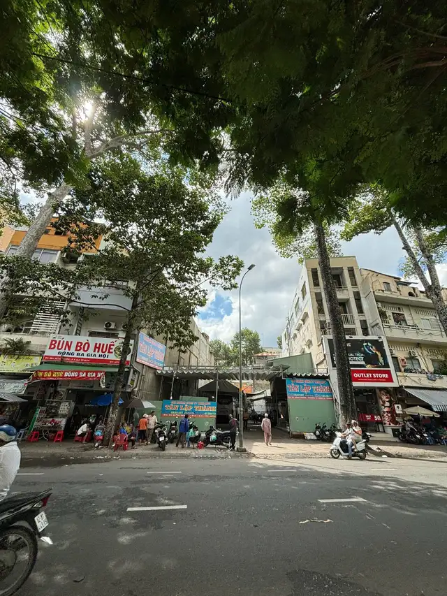 Bán nhà mặt tiền Hùng Vương Quận 5, TP.HCM – 1 phòng ngủ, giá 200 tỷ