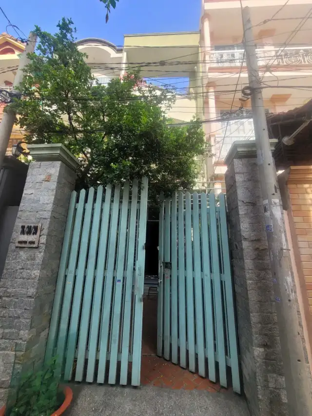 Bán nhà hẻm Nguyên Hồng Quận Bình Thạnh, TP.HCM – 3 phòng ngủ, giá 12.2 tỷ Bán nhà hẻm Nguyên Hồng Quận Bình Thạnh, TP.HCM – 3 phòng ngủ, giá 12.2 tỷ