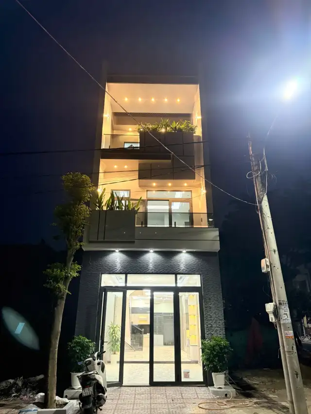 Bán nhà mặt tiền lê hồng phong Thành phố Dĩ An, Bình Dương – 3 phòng ngủ, giá 5.9 tỷ Bán nhà mặt tiền lê hồng phong Thành phố Dĩ An, Bình Dương – 3 phòng ngủ, giá 5.9 tỷ