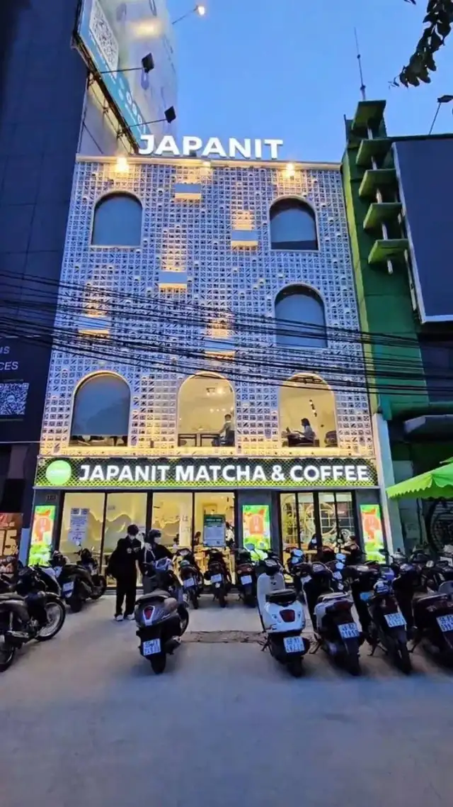 Bán nhà mặt tiền Cách Mạng Tháng 8 + 10B Sương Ngọc Ánh Quận 1, TP.HCM – 1 phòng ngủ, giá 90 tỷ Bán nhà mặt tiền Cách Mạng Tháng 8 + 10B Sương Ngọc Ánh Quận 1, TP.HCM – 1 phòng ngủ, giá 90 tỷ