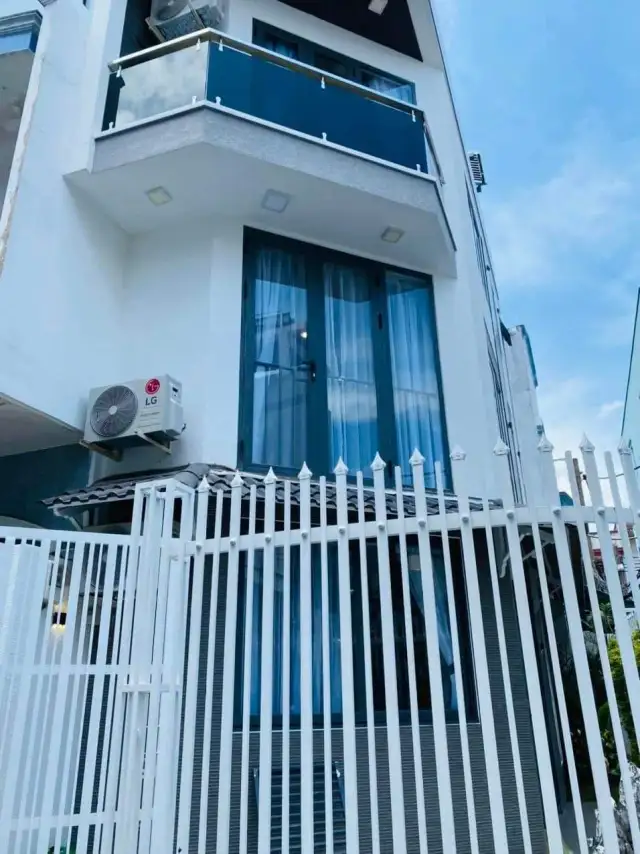 Bán nhà hẻm 32/53/56A Đường Ông Ích Khiêm Quận 11, TP.HCM – 2 phòng ngủ, giá 5.5 tỷ
