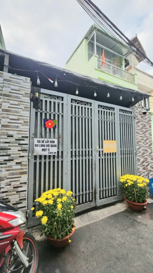 Bán nhà mặt tiền đường số 6 Thành phố Thủ Đức, TP.HCM – 2 phòng ngủ, giá 4.5 tỷ