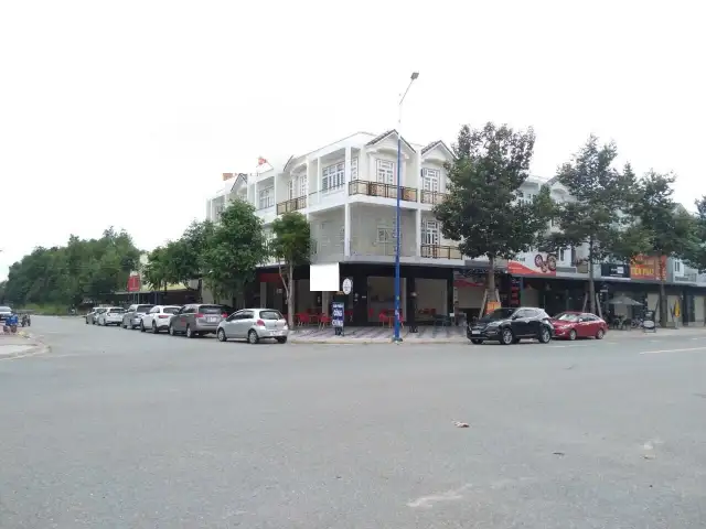 Bán nhà mặt tiền Lô G-19, Khu dân cư Lai Hưng, đường D2 Huyện Bàu Bàng, Bình Dương – 10 phòng ngủ, giá 16 tỷ Bán nhà mặt tiền Lô G-19, Khu dân cư Lai Hưng, đường D2 Huyện Bàu Bàng, Bình Dương – 10 phòng ngủ, giá 16 tỷ
