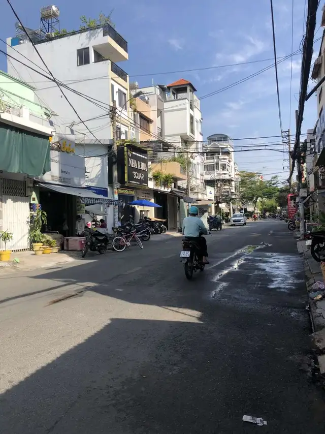 Bán nhà mặt tiền Nguyễn Tiểu La Quận 10, TP.HCM – 4 phòng ngủ, giá 17.5 tỷ