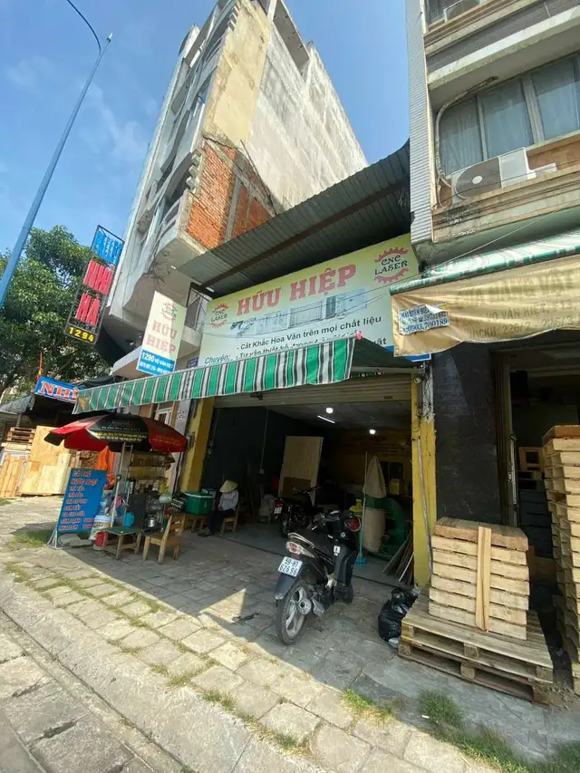 Bán nhà mặt tiền Võ Văn Kiệt Quận 5, TP.HCM – giá 13 tỷ