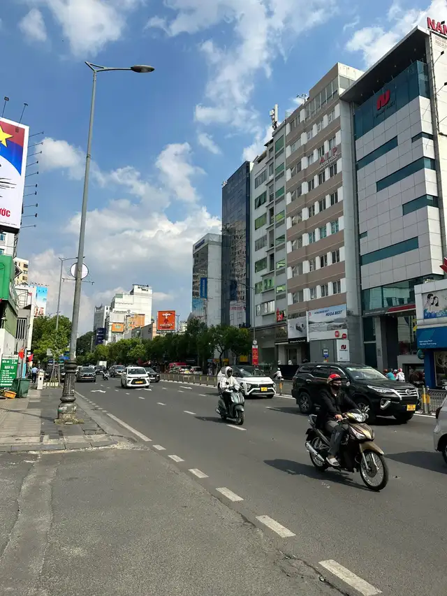 Bán nhà mặt tiền Nguyễn Văn Trỗi Quận Tân Bình, TP.HCM – 11 phòng ngủ, giá 150 tỷ Bán nhà mặt tiền Nguyễn Văn Trỗi Quận Tân Bình, TP.HCM – 11 phòng ngủ, giá 150 tỷ