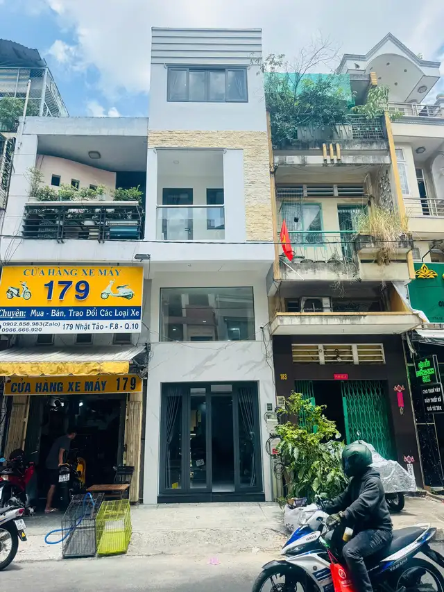 Bán nhà mặt tiền Nhật Tảo Quận 10, TP.HCM – giá 10.8 tỷ