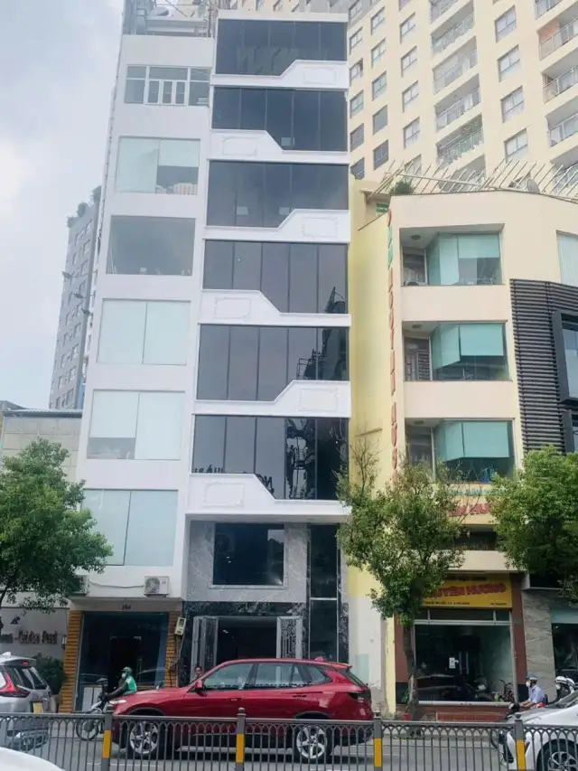 Bán nhà mặt tiền Nguyễn Văn Trỗi Quận Phú Nhuận, TP.HCM – 14 phòng ngủ, giá 30 tỷ