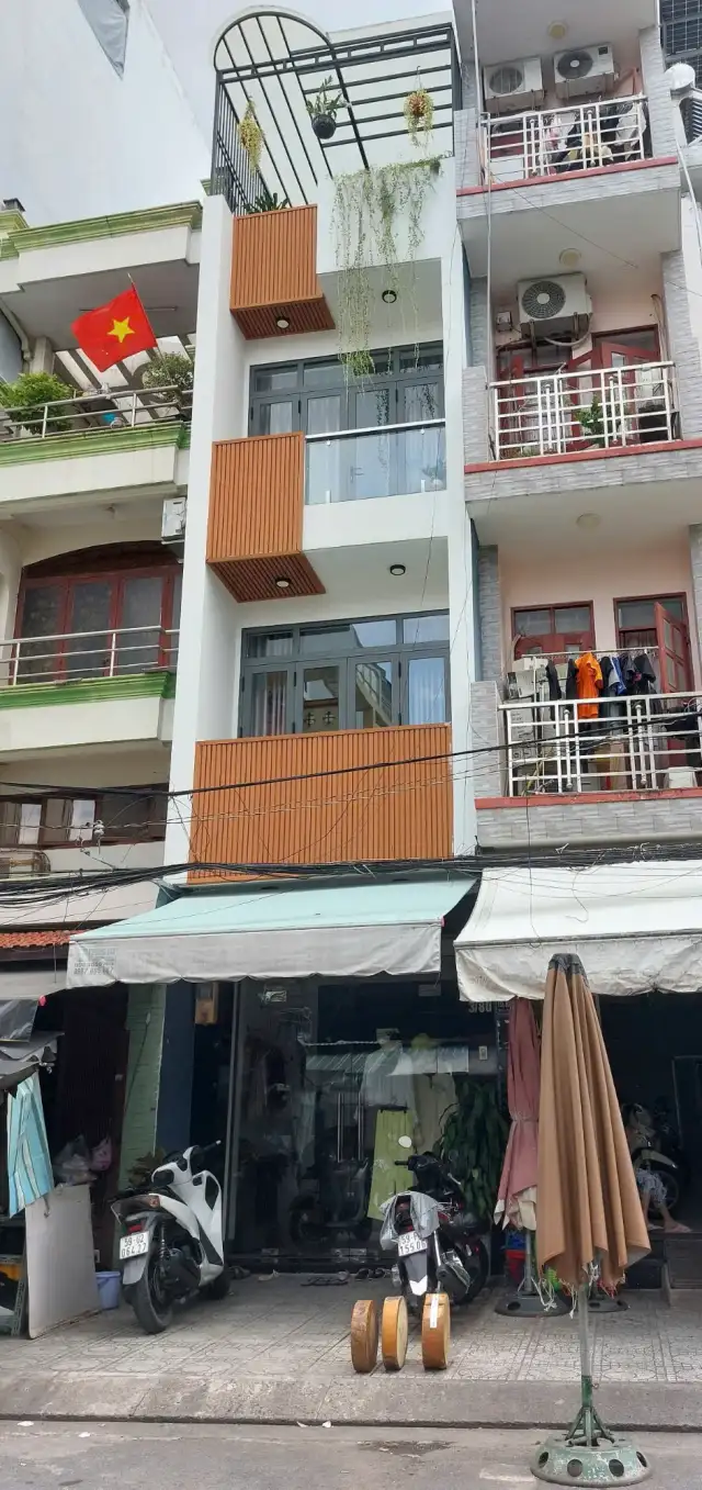 Bán nhà hẻm Đường Thành Thái Quận 10, TP.HCM – 5 phòng ngủ, giá 15.5 tỷ
