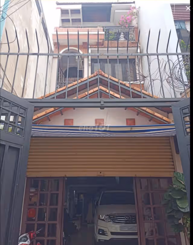 Bán nhà hẻm 449/92 Sư Vạn Hạnh Quận 10, TP.HCM – 5 phòng ngủ, giá 19.6 tỷ Bán nhà hẻm 449/92 Sư Vạn Hạnh Quận 10, TP.HCM – 5 phòng ngủ, giá 19.6 tỷ