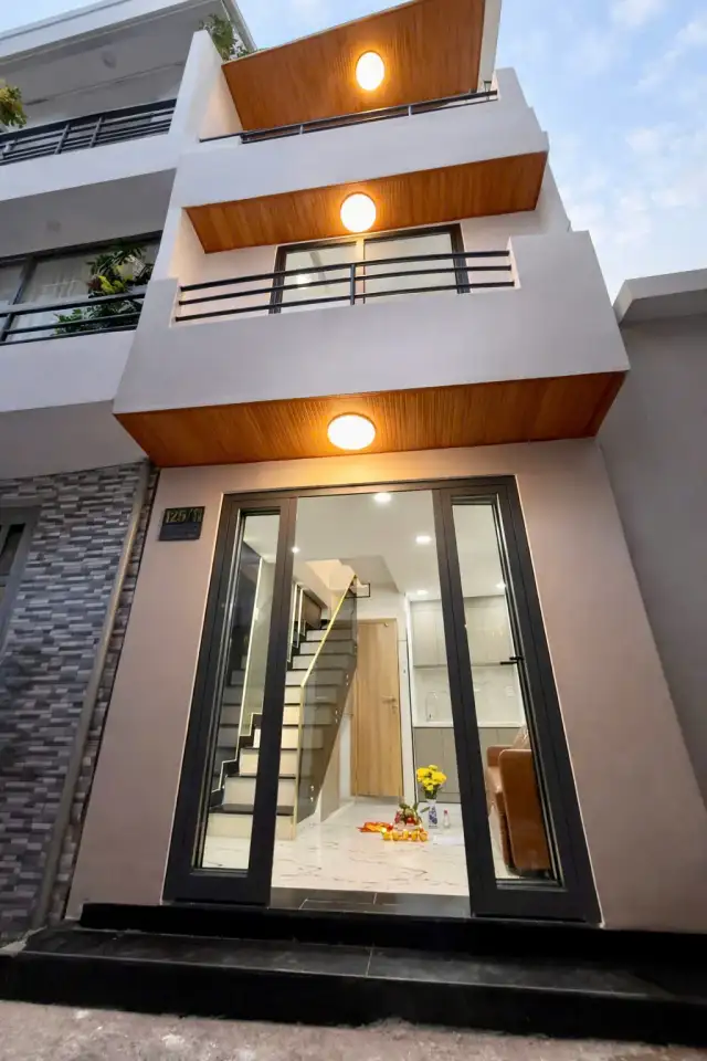 Bán nhà hẻm 120/11 Trần Hưng Đạo Quận 1, TP.HCM – 2 phòng ngủ, giá 4.3 tỷ