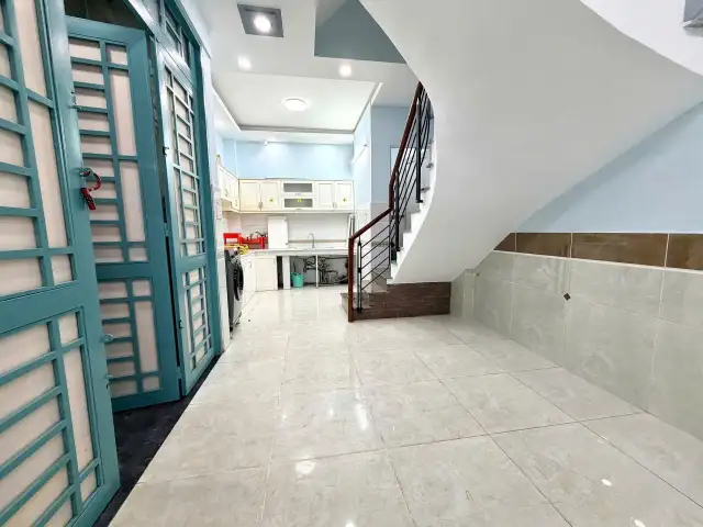Bán nhà hẻm Thích Quảng Đức Quận Phú Nhuận, TP.HCM – 7 phòng ngủ, giá 6.3 tỷ Bán nhà hẻm Thích Quảng Đức Quận Phú Nhuận, TP.HCM – 7 phòng ngủ, giá 6.3 tỷ