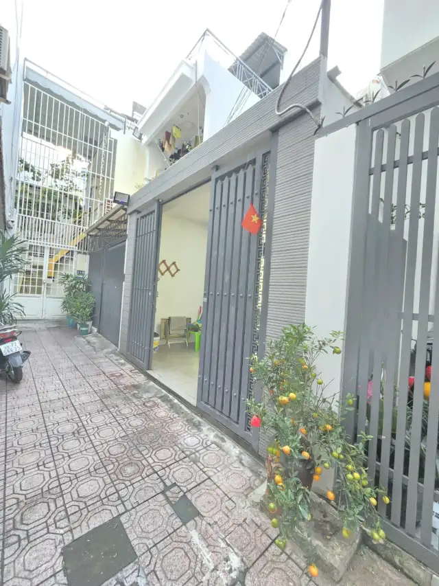 Bán nhà hẻm 11/4 Đường Tiền Giang Quận Tân Bình, TP.HCM – 2 phòng ngủ, giá 7.8 tỷ Bán nhà hẻm 11/4 Đường Tiền Giang Quận Tân Bình, TP.HCM – 2 phòng ngủ, giá 7.8 tỷ