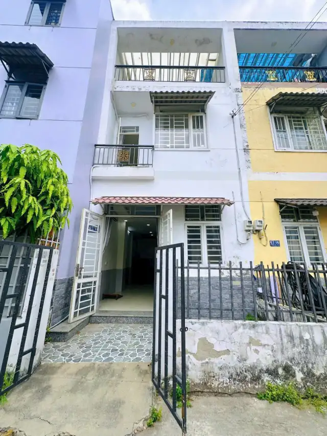 Bán nhà hẻm Đường Thạnh Lộc 51 Quận 12, TP.HCM – 3 phòng ngủ, giá 4.2 tỷ