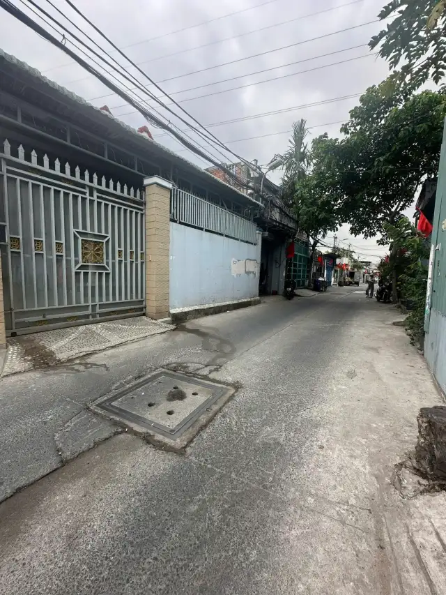 Bán nhà hẻm Quốc Lộ 1A, Khu phố 5 Quận 12, TP.HCM – 2 phòng ngủ, giá 8.9 tỷ Bán nhà hẻm Quốc Lộ 1A, Khu phố 5 Quận 12, TP.HCM – 2 phòng ngủ, giá 8.9 tỷ