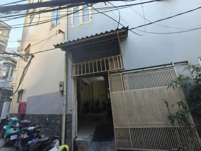 Bán nhà mặt tiền Đoàn Văn Bơ Quận 4, TP.HCM – 15 phòng ngủ, giá 13.5 tỷ