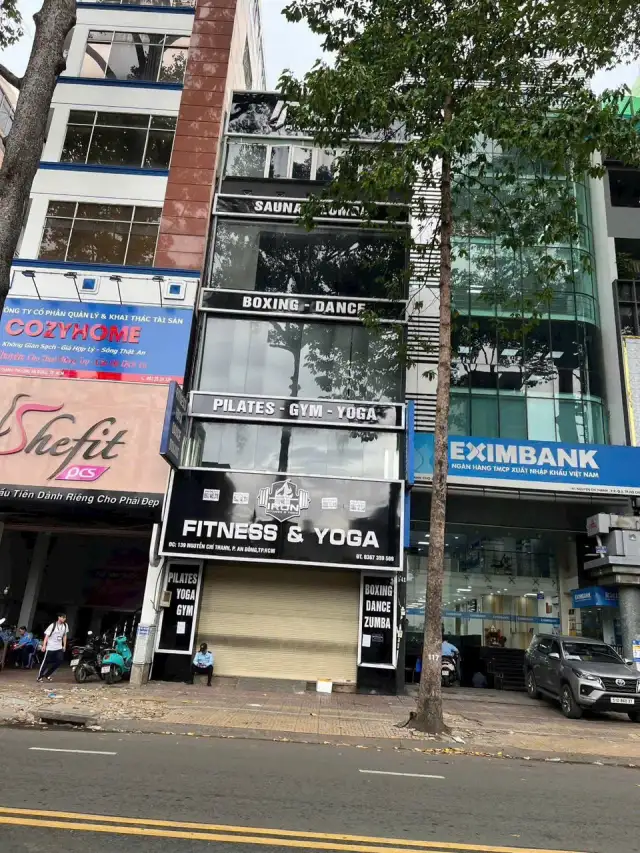 Cho thuê nhà mặt tiền Nguyễn Chí Thanh Quận 5, TP.HCM – 1 phòng ngủ, giá 85 triệu
