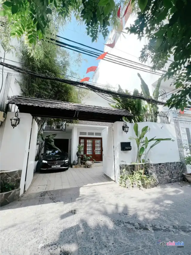 Bán nhà hẻm Cách Mạng Tháng Tám Quận Tân Bình, TP.HCM – 5 phòng ngủ, giá 38.5 tỷ Bán nhà hẻm Cách Mạng Tháng Tám Quận Tân Bình, TP.HCM – 5 phòng ngủ, giá 38.5 tỷ