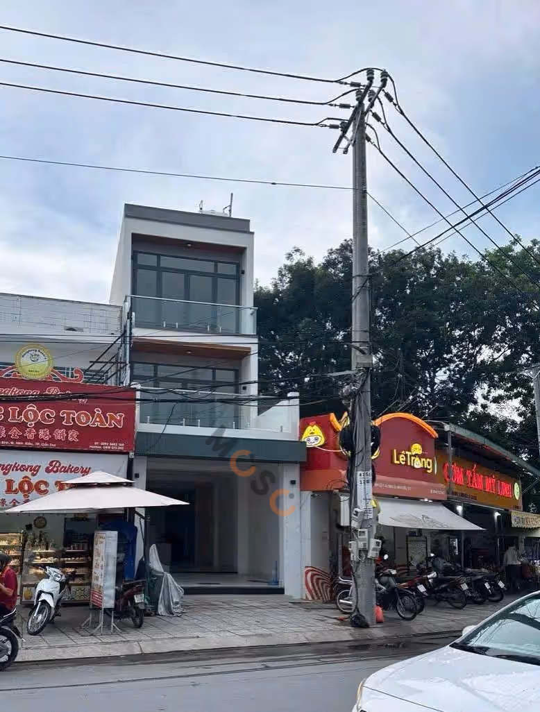 Bán nhà mặt tiền Nguyễn Văn Cừ Quận Ninh Kiều, TP. Cần Thơ – 3 phòng ngủ, giá 13.5 tỷ - ảnh 3